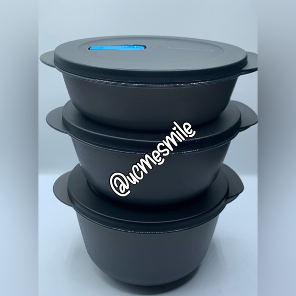 Tupperware Set of (3) Crystalwave Round Microwave Container With Spout - Picture 1 of 8